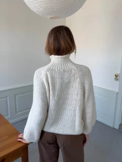 Aire striktrøje med turtleneck - Off white