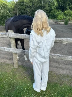 Alina skjorte med striber - Hvid/sort