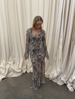 Amy kjole i zebraprint - Sort/hvid
