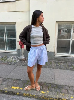 Andrea shorts med striber - Blå/hvid