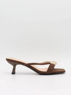 Annaline mules med gulddetalje - Brun/guld
