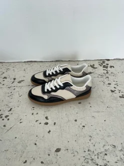 Apia sneakers - Hvid/sølv og sort