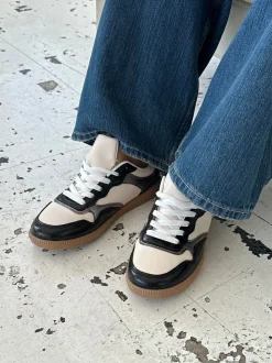 Apia sneakers - Hvid/sølv og sort