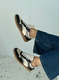 Apia sneakers - Hvid/sølv og sort