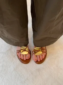 Aya stiletter med guld- og sløjfedetalje - Brun/guld