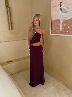 Baili maxikjole med snit - Bordeaux