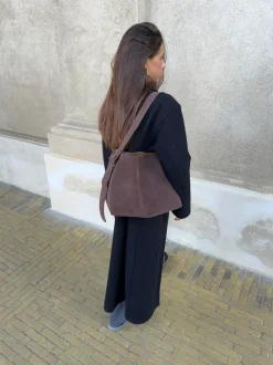 Barcelona skuldertaske i ruskind - Mørkebrun