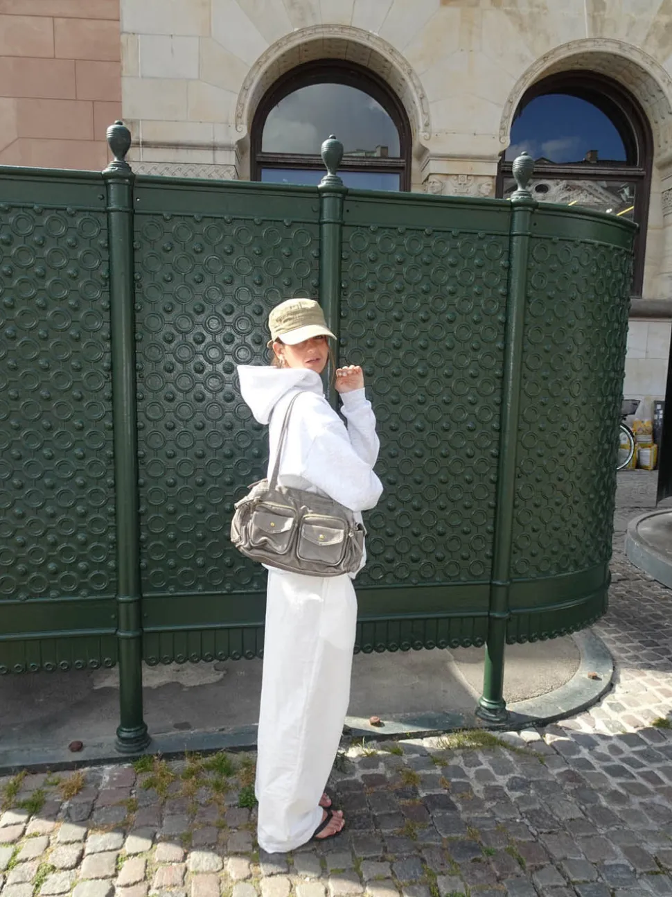 Becky skuldertaske med lommer - Brun
