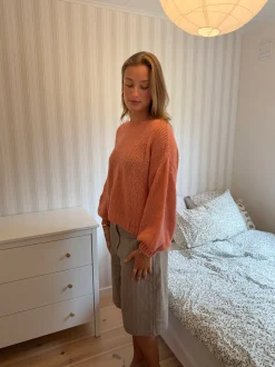 Berna strik med bindedetaljer - Koral/lyserød