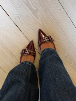 Bobla mules med spænde - Bordeaux