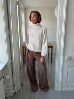 Buka bukser med bindebånd og striber - Brun