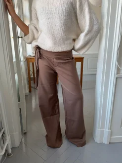Buka bukser med bindebånd og striber - Brun
