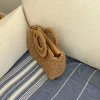 Capua flettet taske med strop - Beige