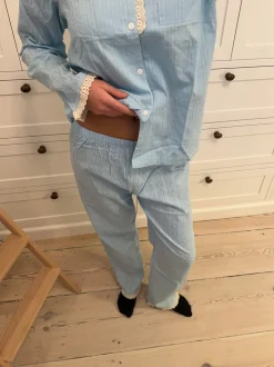 Carol pyjamas sæt med blonder - Lyseblå