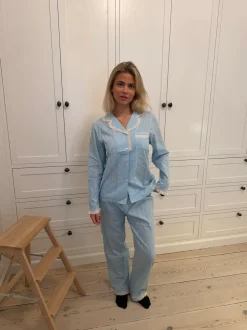 Carol pyjamas sæt med blonder - Lyseblå