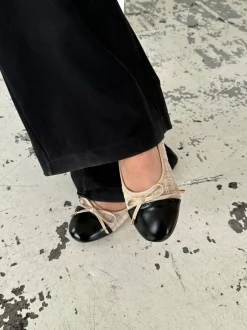 Cetinje ballerina sko med skøjfe - Beige