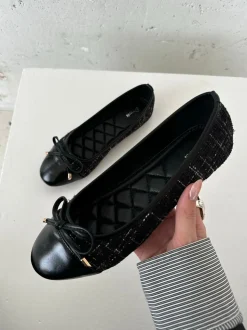 Cetinje ballerina sko med skøjfe - Sort