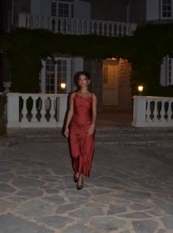 Charline satinkjole - Rød