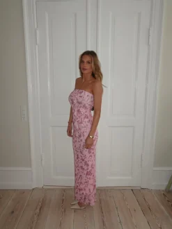 Charlot maxikjole med blomster - Lyserød