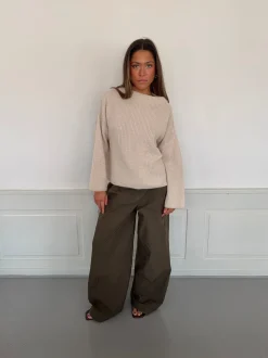 Cholana striktrøje med åben ryg - Beige