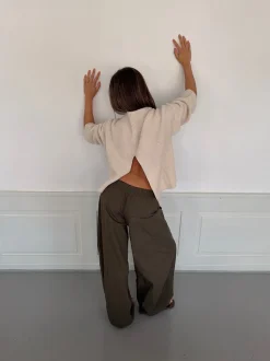 Cholana striktrøje med åben ryg - Beige