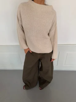 Cholana striktrøje med åben ryg - Beige