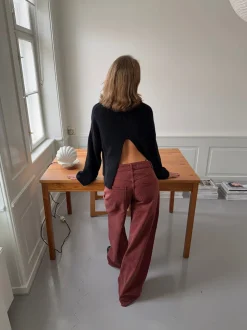 Cholana striktrøje med åben ryg - Sort
