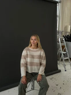 Christelle striktrøje med striber - Beige/off white