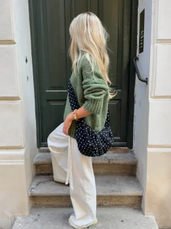 Cia skuldertaske med polka prikker - Sort