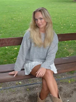 Ciara striktrøje - Lysegrå