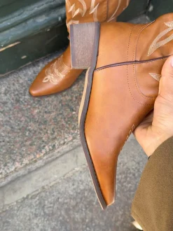 Cille cowboystøvler i imiteret læder - Brun