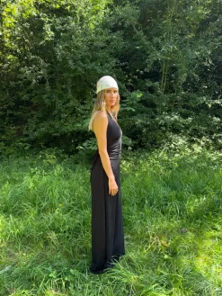Clauda maxikjole med åben ryg - Sort