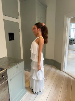 Daicy kjole med flæser - Hvid