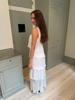 Daicy kjole med flæser - Hvid