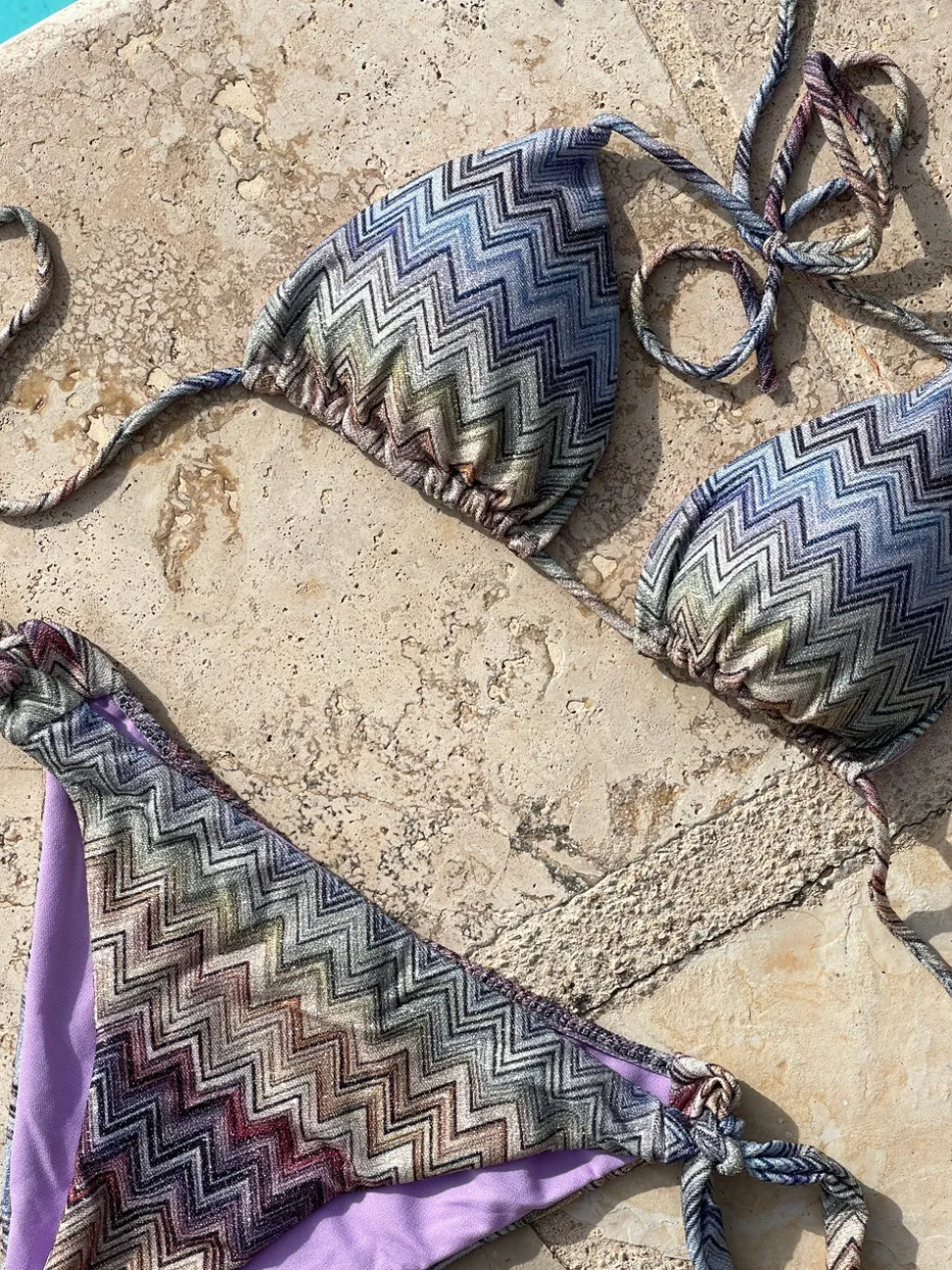 Debora bikini med mønster - Guld/lilla
