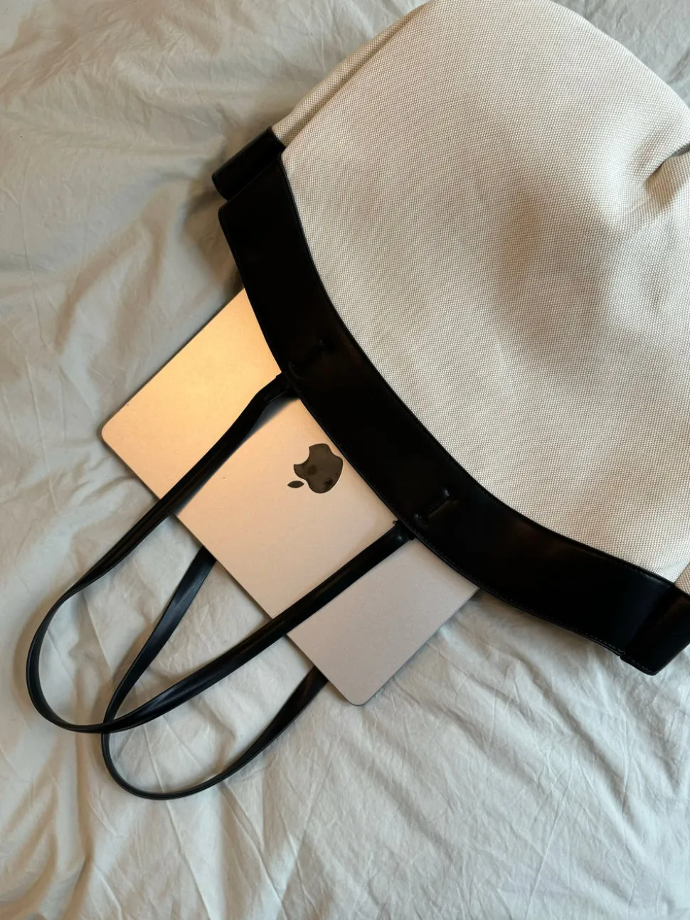 Dehli skuldertaske - Off white/sort