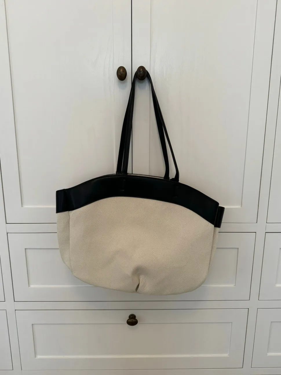 Dehli skuldertaske - Off white/sort