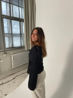 Denisi satinbluse - Sort