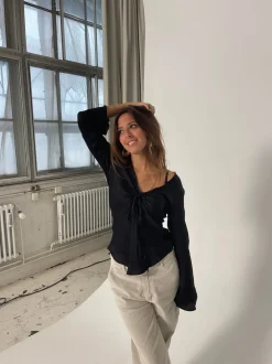 Denisi satinbluse - Sort