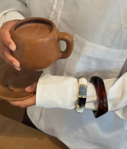 Ebony armbånd med striber - Sort/blågrå/hvid/guld