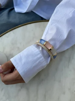 Ebony armbånd med striber - Blå/lyserød/hvid/guld