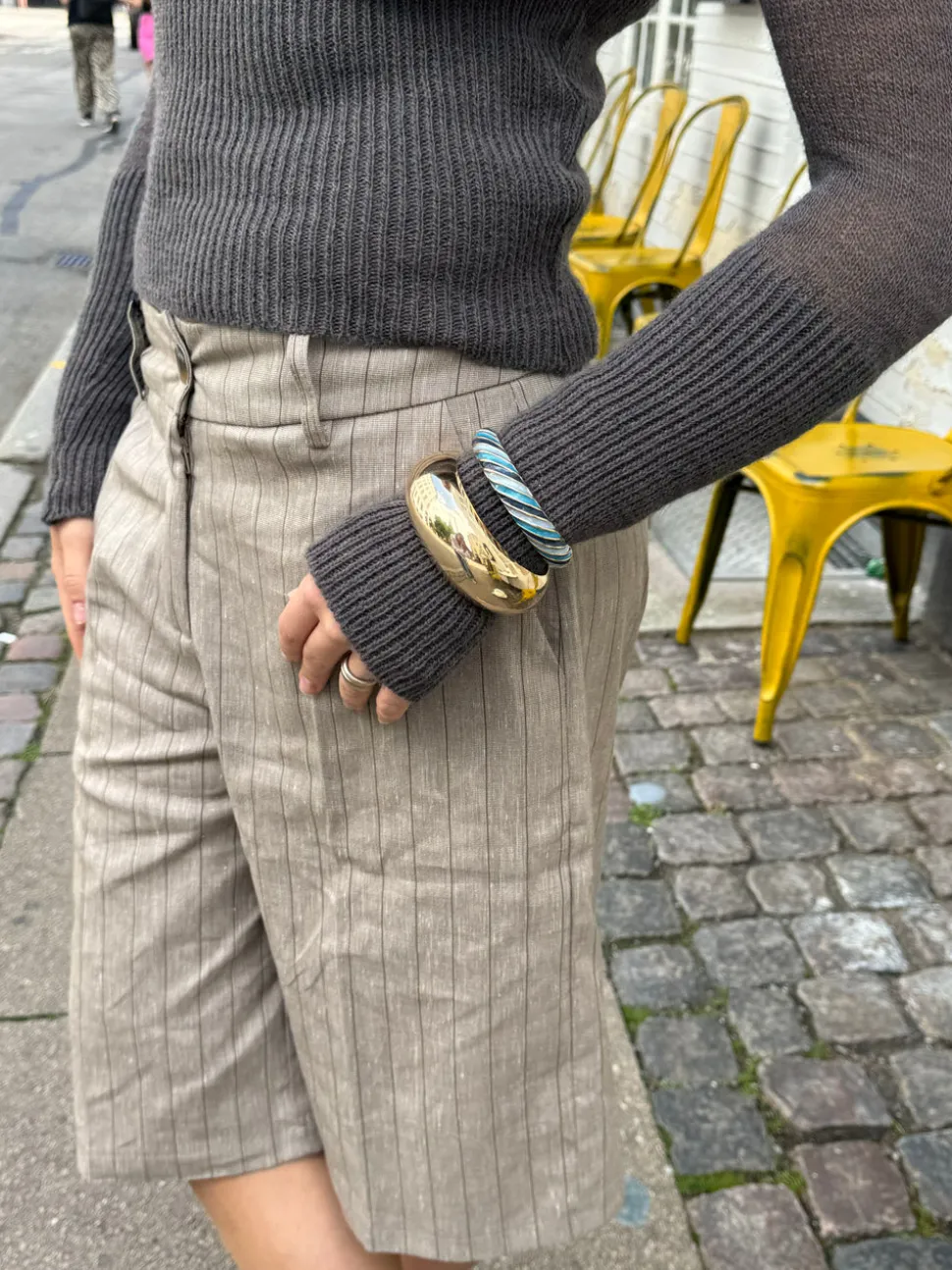 Eivora armbånd med striber - Blå nuancer/guld