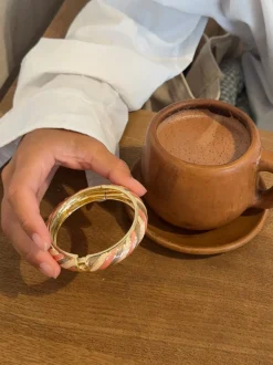 Eivora armbånd med striber - Rosa/lyserød/brun/guld