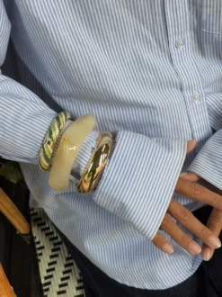 Eivora armbånd med striber - Grøn/hvid/guld