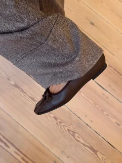 Eline ballerinaer med detaljer - Mørkebrun
