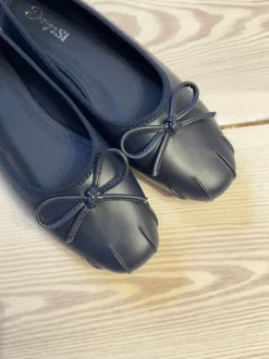 Eline ballerinaer med detaljer - Mørk Navy