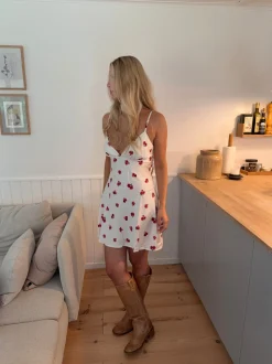 Elodia kjole med blomstermønster - Hvid/rød