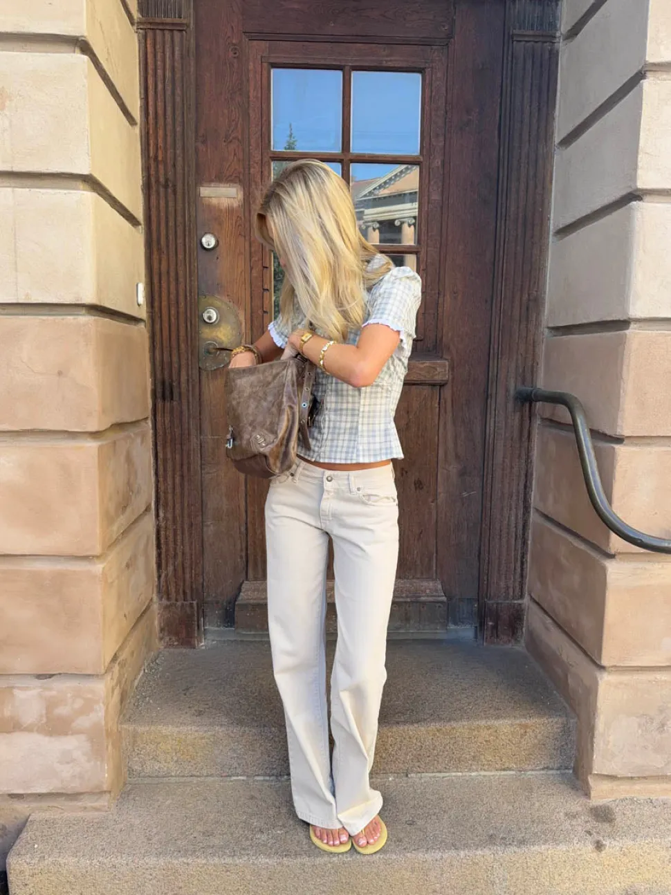Emmaline lavtaljede jeans - Lys beige