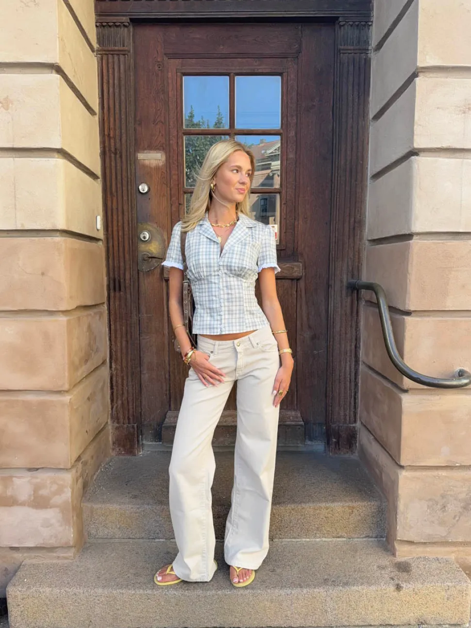 Emmaline lavtaljede jeans - Lys beige