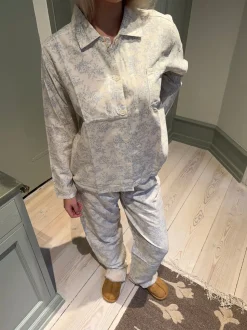 Esme pyjamas sæt - Off white/blå